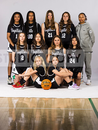 7th Grade Elite Girls Team Photo 4